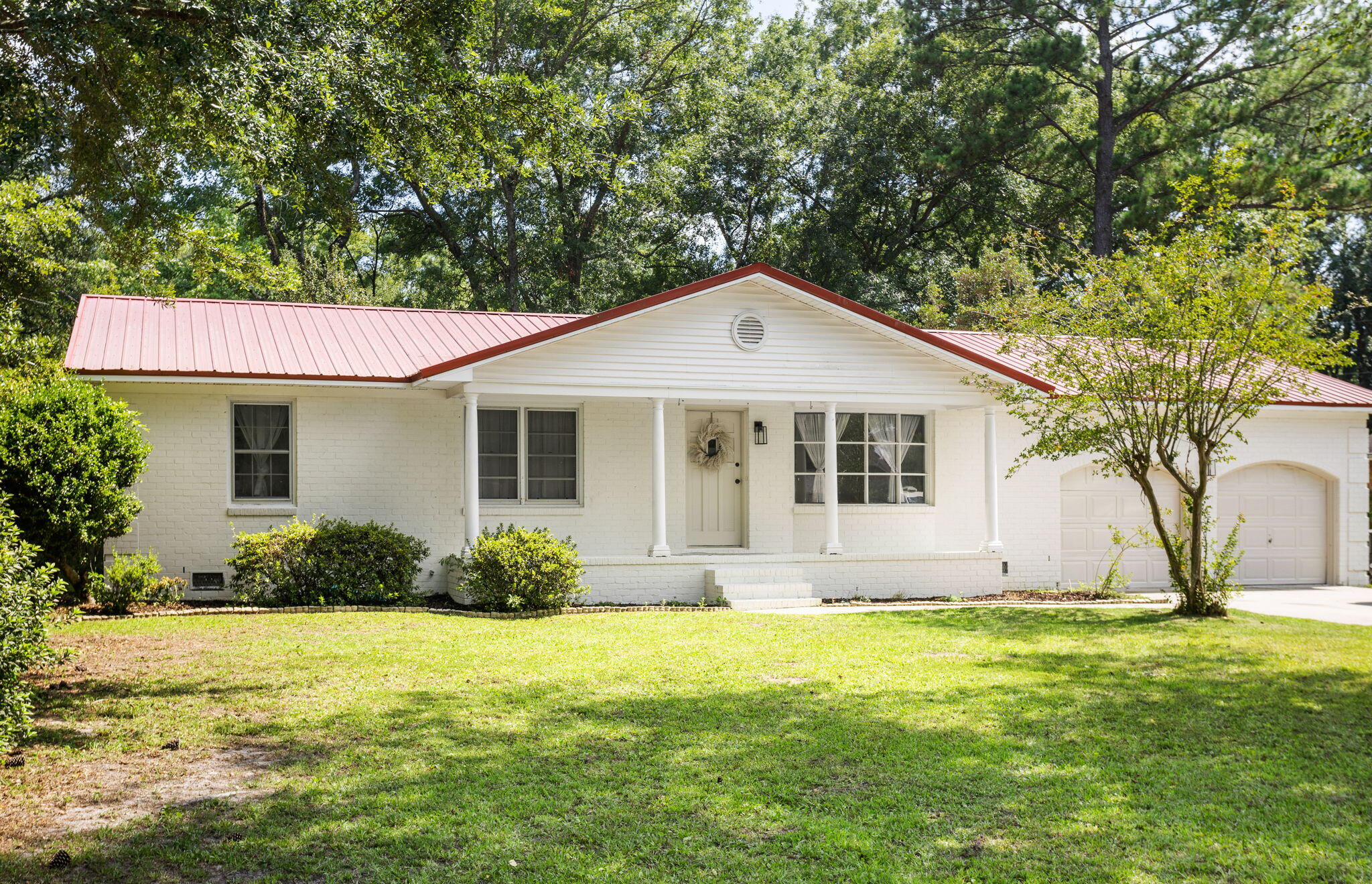 102 Arbor Road Summerville, SC 29485 - Photo 2 of 20 2-web-or-mls-102 Arbor Rd CoastalRE-20