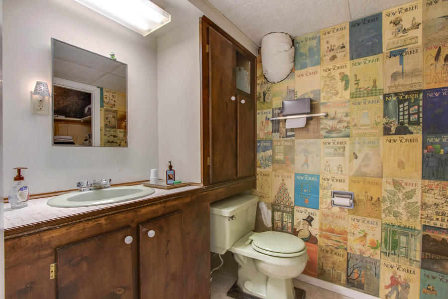 109 Willow Lane Oak Ridge, TN 37830 - Photo 34 of 40 34_WillowLane_109_HalfBath