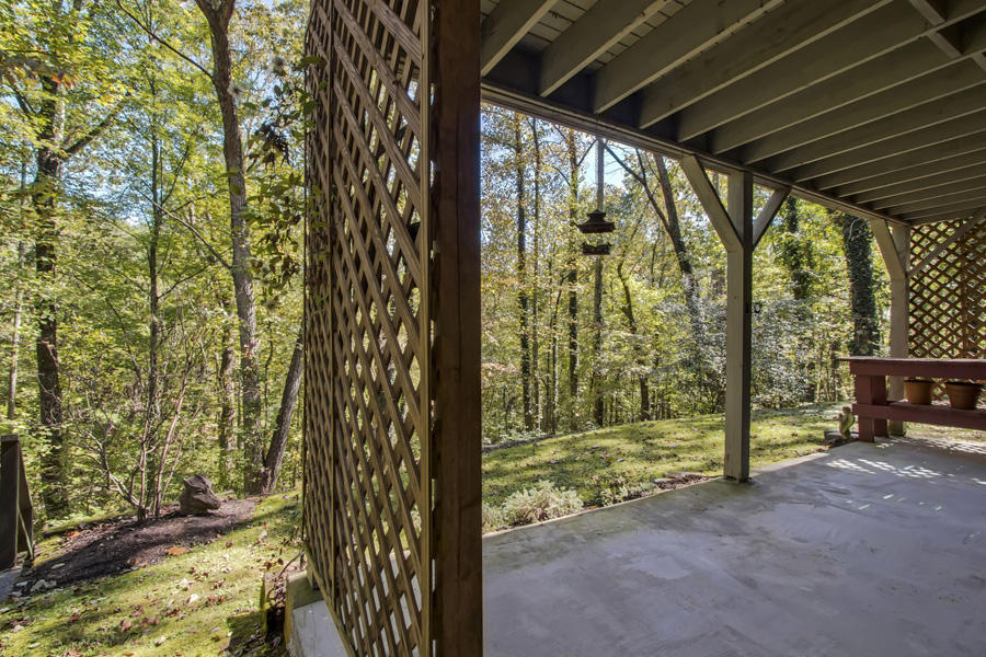 109 Willow Lane Oak Ridge, TN 37830 - Photo 39 of 40 39_WillowLane_109_Patio02