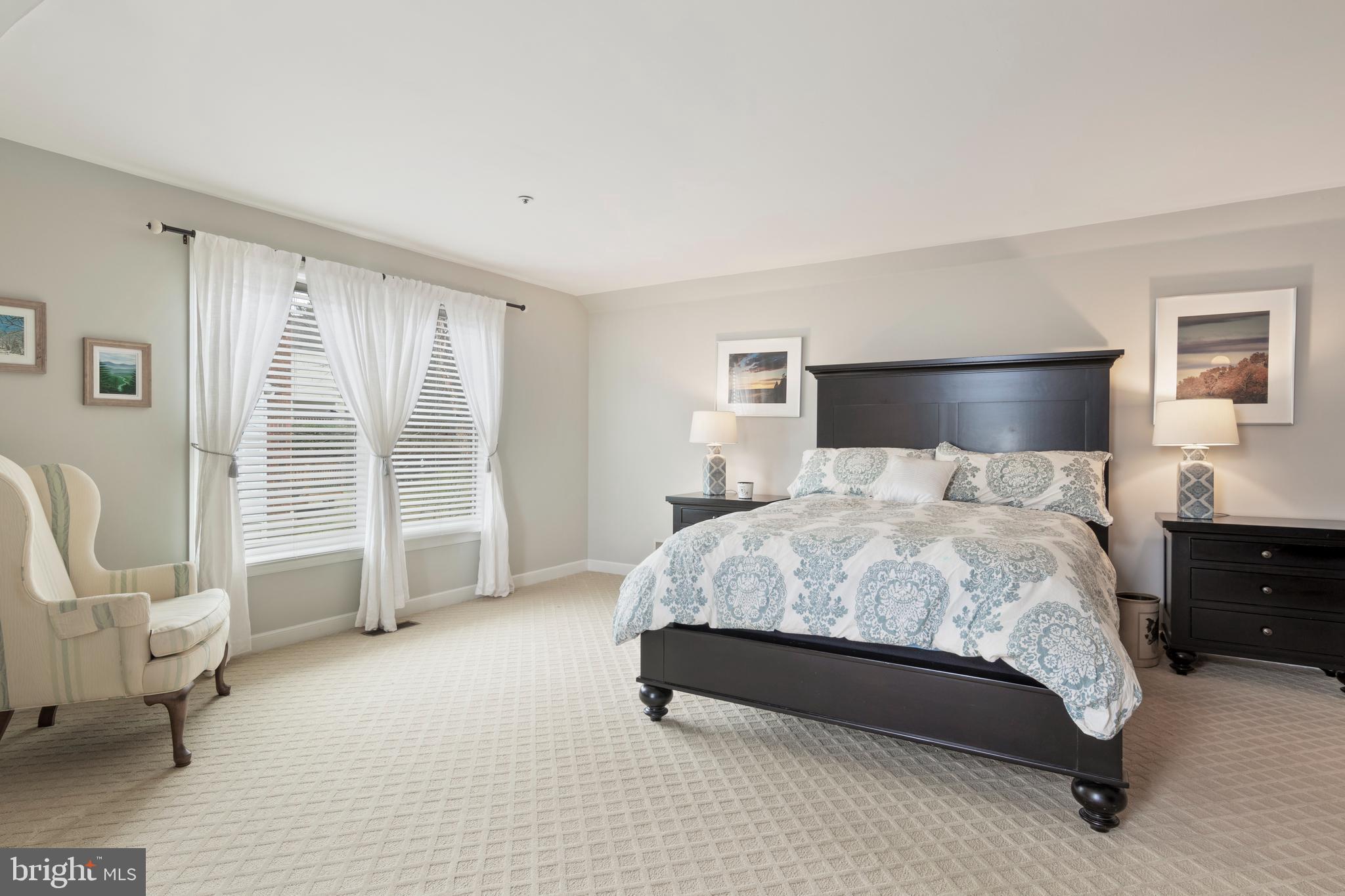 313 Sentry Lane Wayne, PA 19087 - Photo 17 of 34 Large Main Bedroom