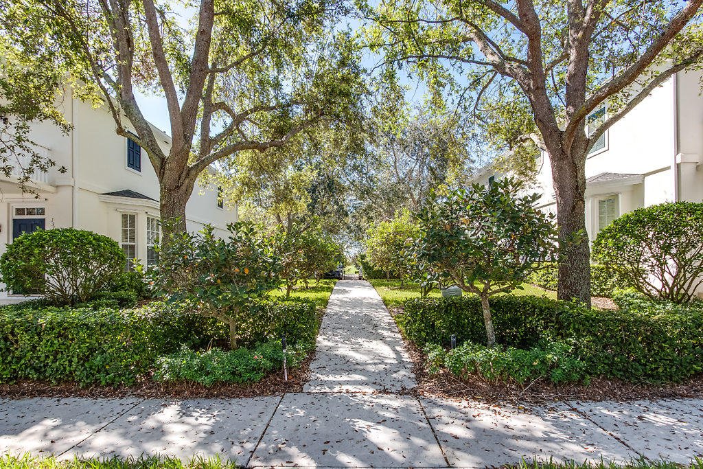 137 Radcliffe Court Jupiter, FL 33458 - Photo 2 of 22 003-137RadcliffeCourt-Jupiter-FL-small