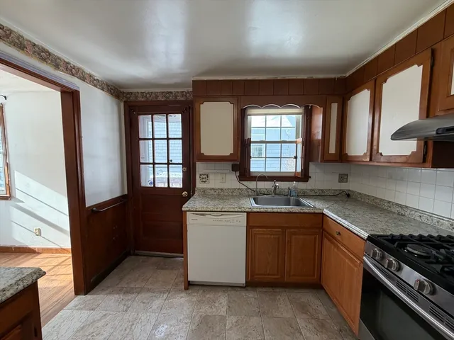 $3,800 | 24 Grapevine Avenue, Lexington, MA 02421