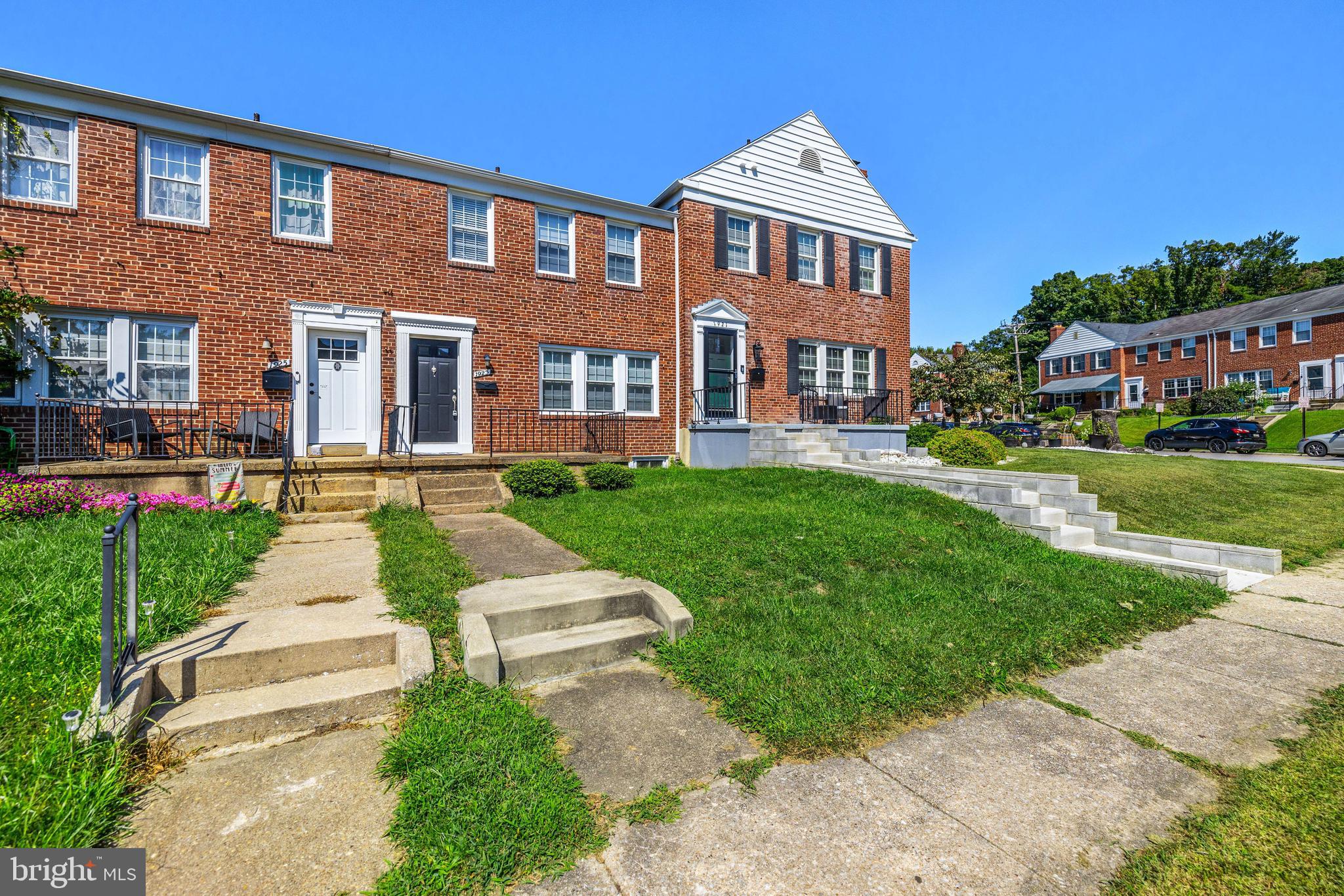 1923 Edgewood Road Towson, MD 21286 - Photo 2 of 33 Side angle and second to end