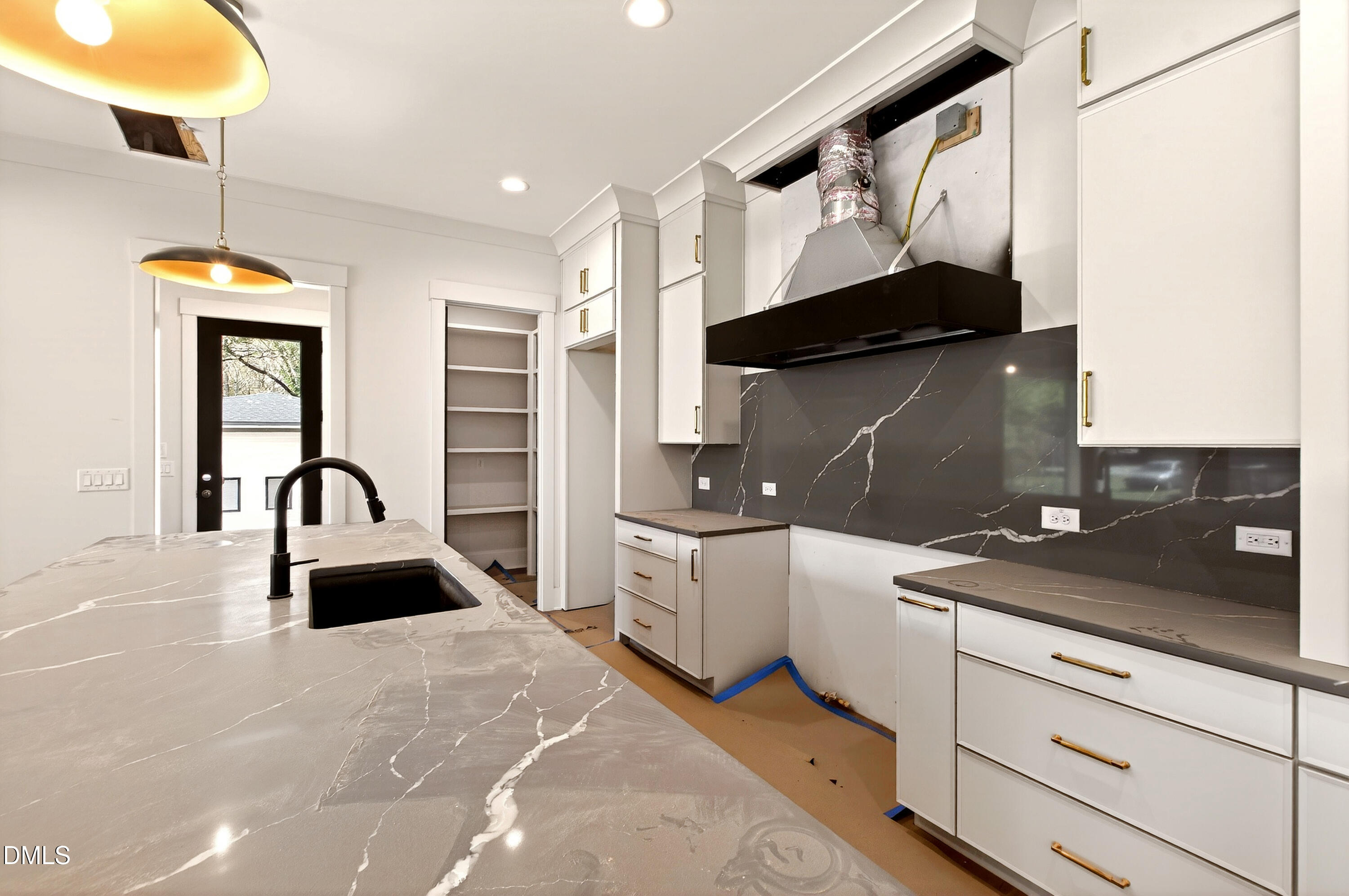 909 Oberlin Road Raleigh, NC 27605 - Photo 15 of 59 Oberlin (36)