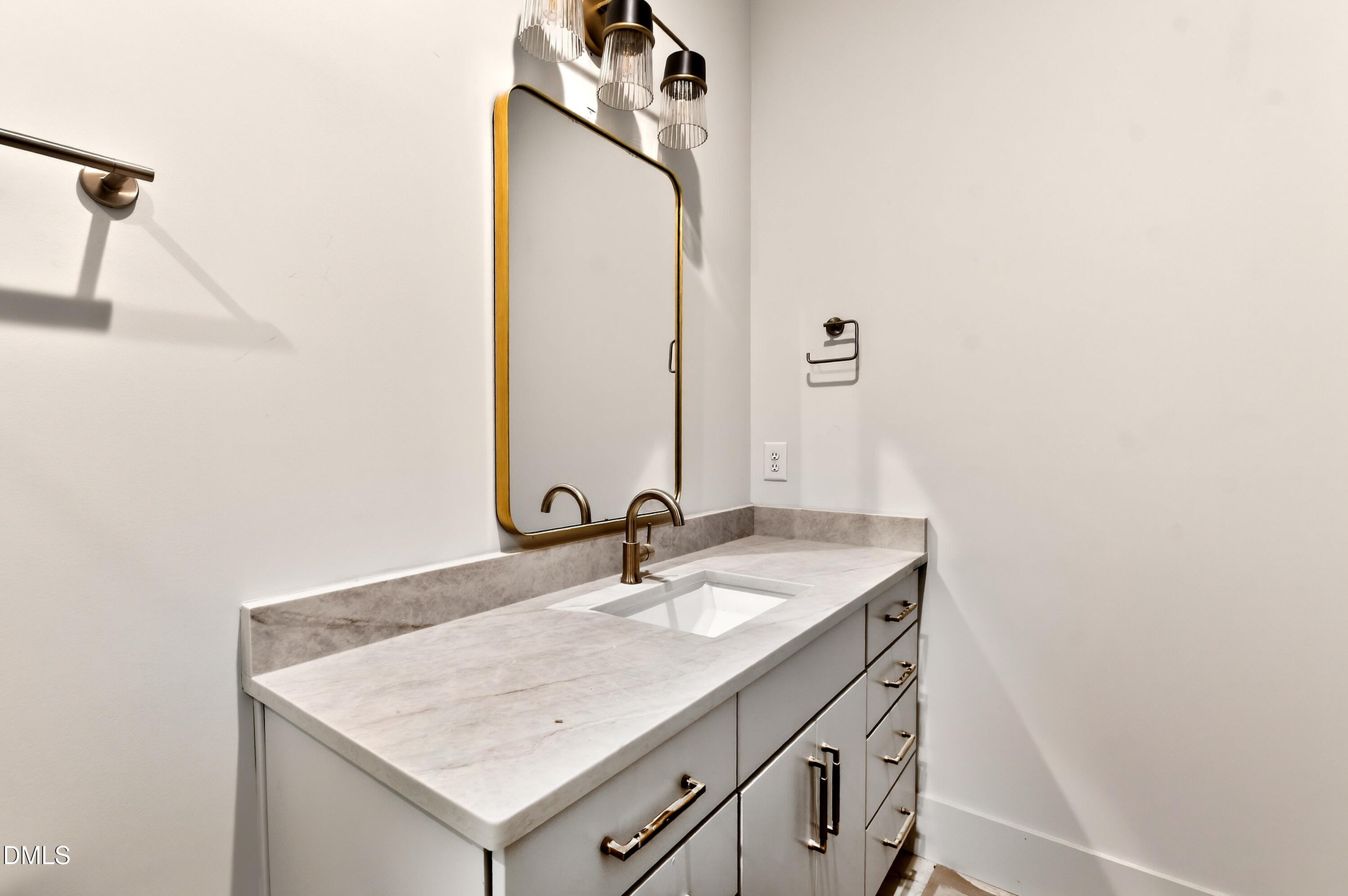 909 Oberlin Road Raleigh, NC 27605 - Photo 38 of 59 Oberlin (26)