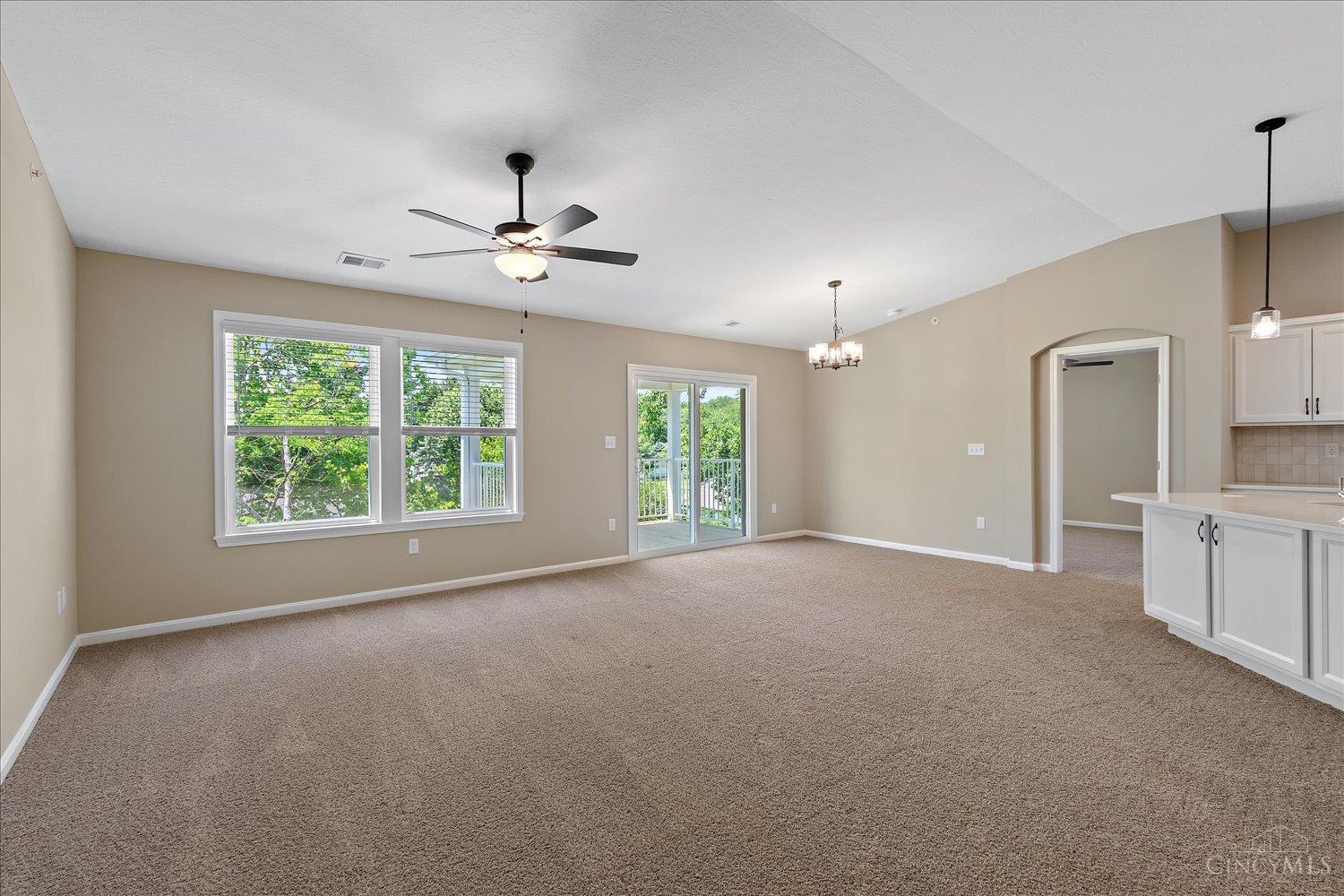 547 Tradition Ridge, Unit 81301 Cincinnati, OH 45245 - Photo 8 of 37