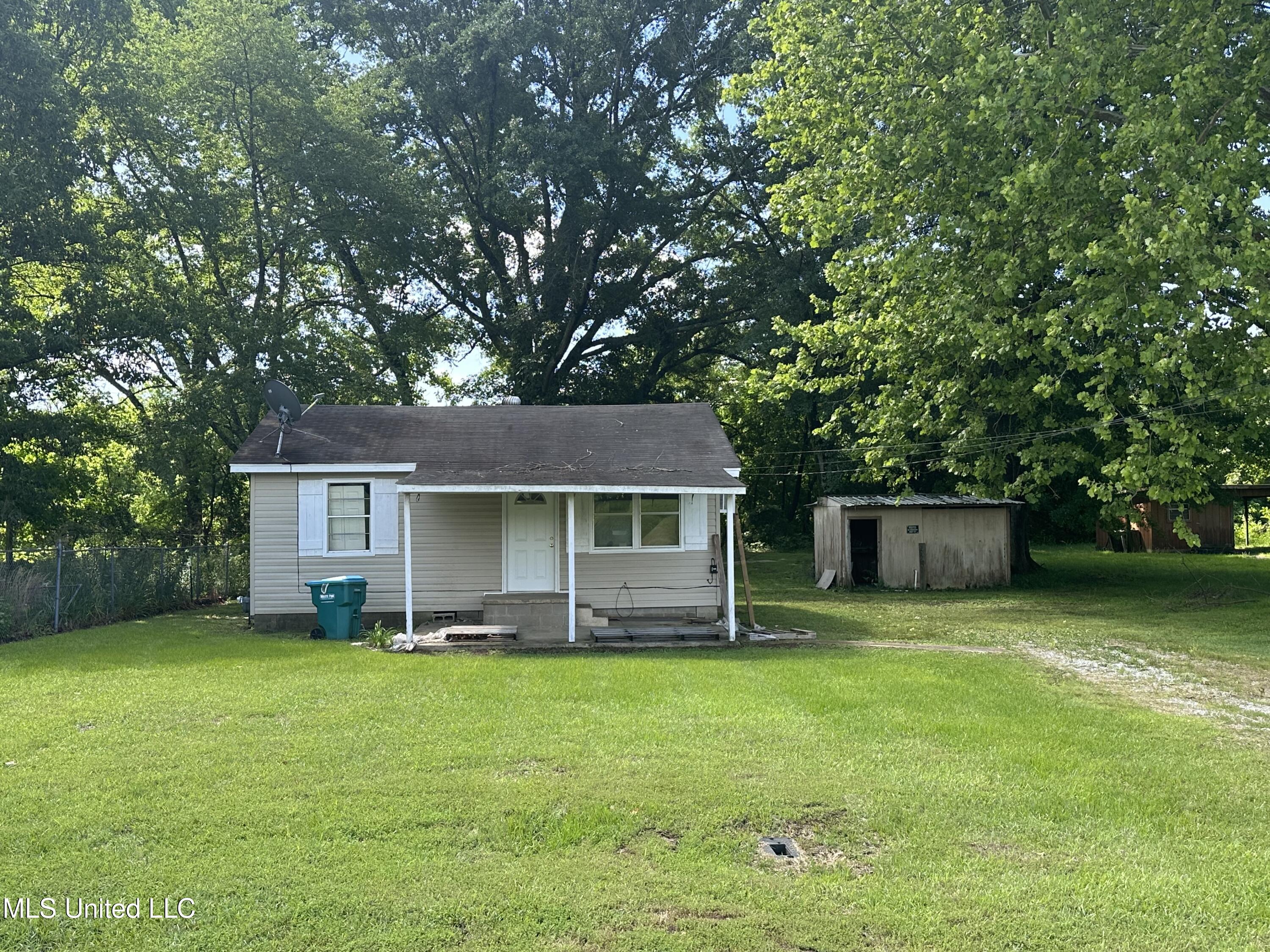 4686 Carrollton Road Grenada, MS 38901 - Photo 1 of 3 Primary