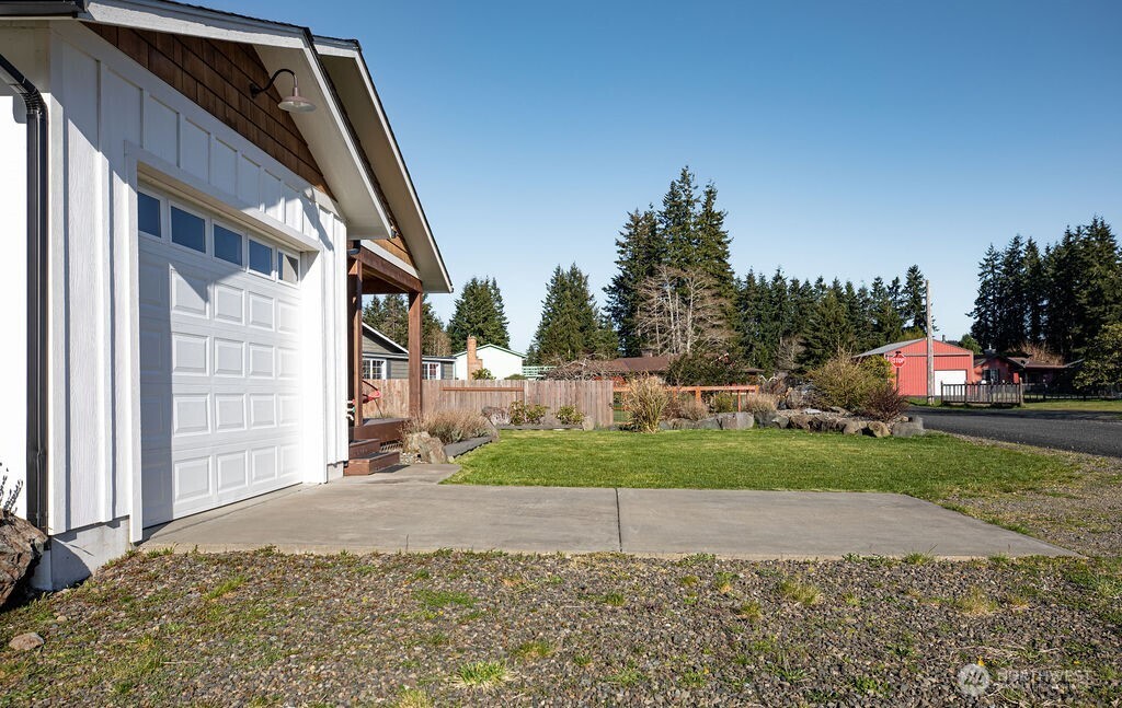 997 King Johns Way Forks, WA 98331 - Photo 30 of 39 a view of a back yard of the house