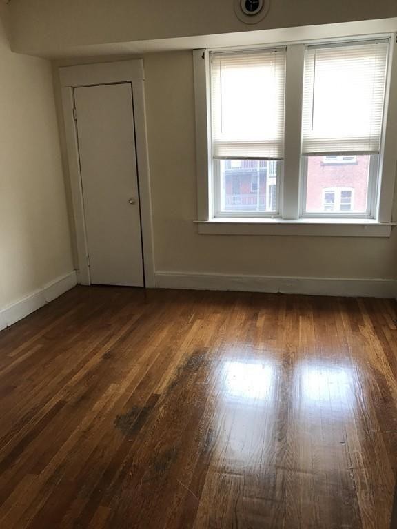 16 Sheldon Street Springfield, MA 01107 - Photo 10 of 24 Gallery Image 10