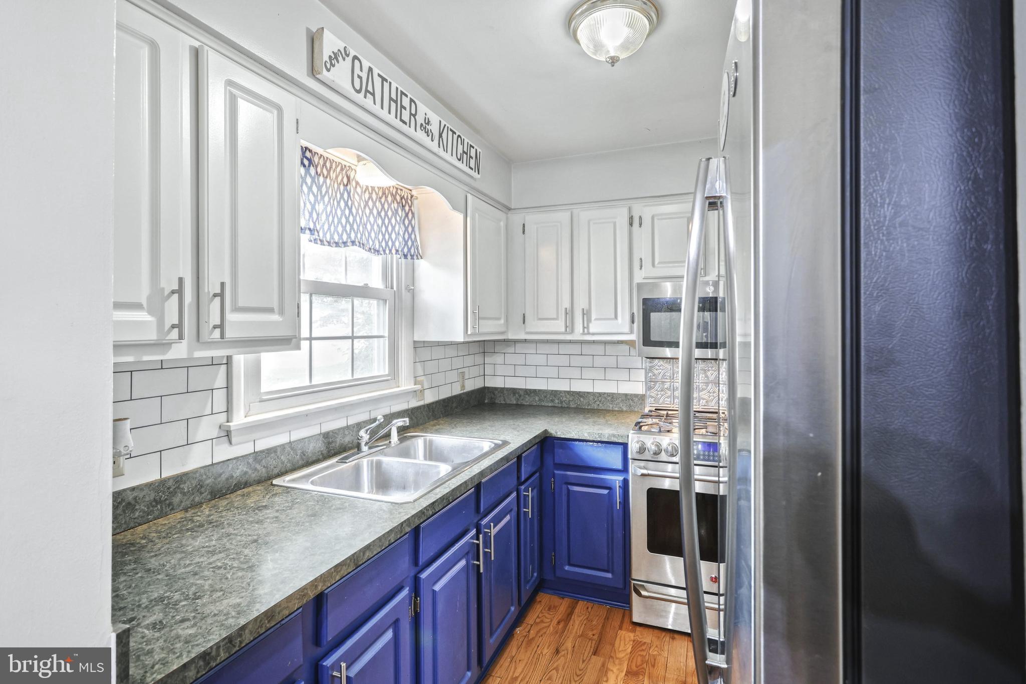 331 Edgewood Road York, PA 17402 - Photo 8 of 37 Gallery Image 8