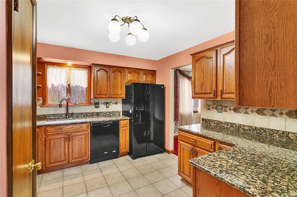 120 Fuehrer Road Elizabeth, PA 15037 - Photo 2 of 20 Gallery Image 2