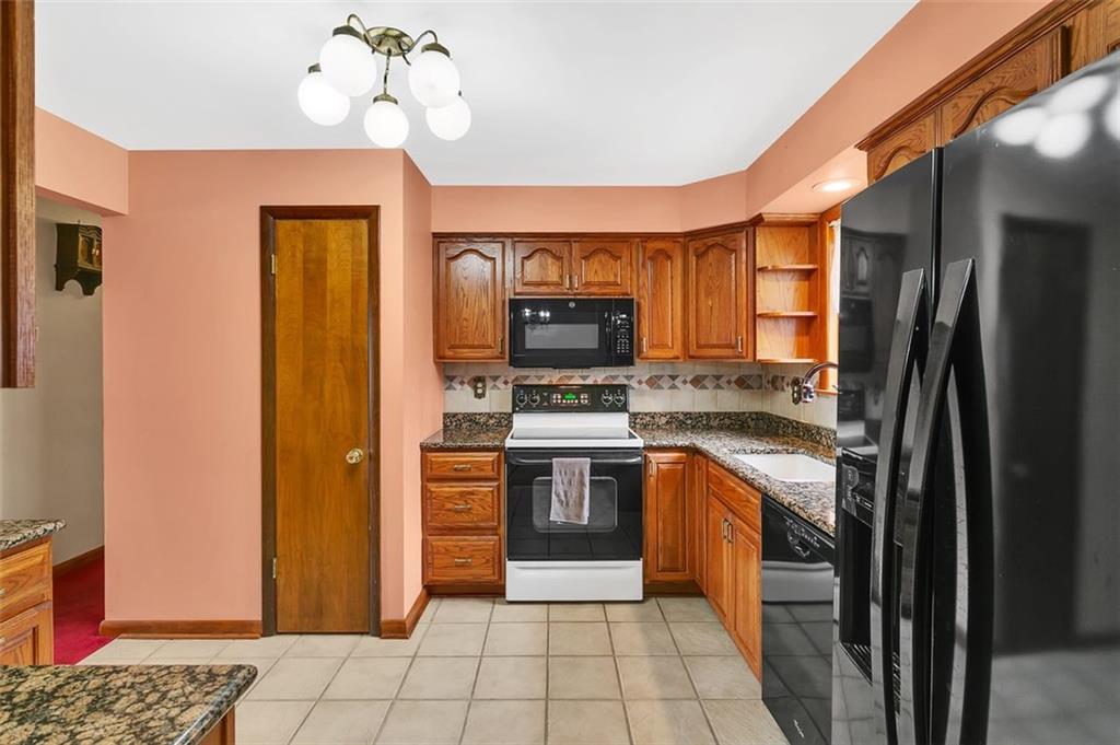 120 Fuehrer Road Elizabeth, PA 15037 - Photo 3 of 20 Gallery Image 3
