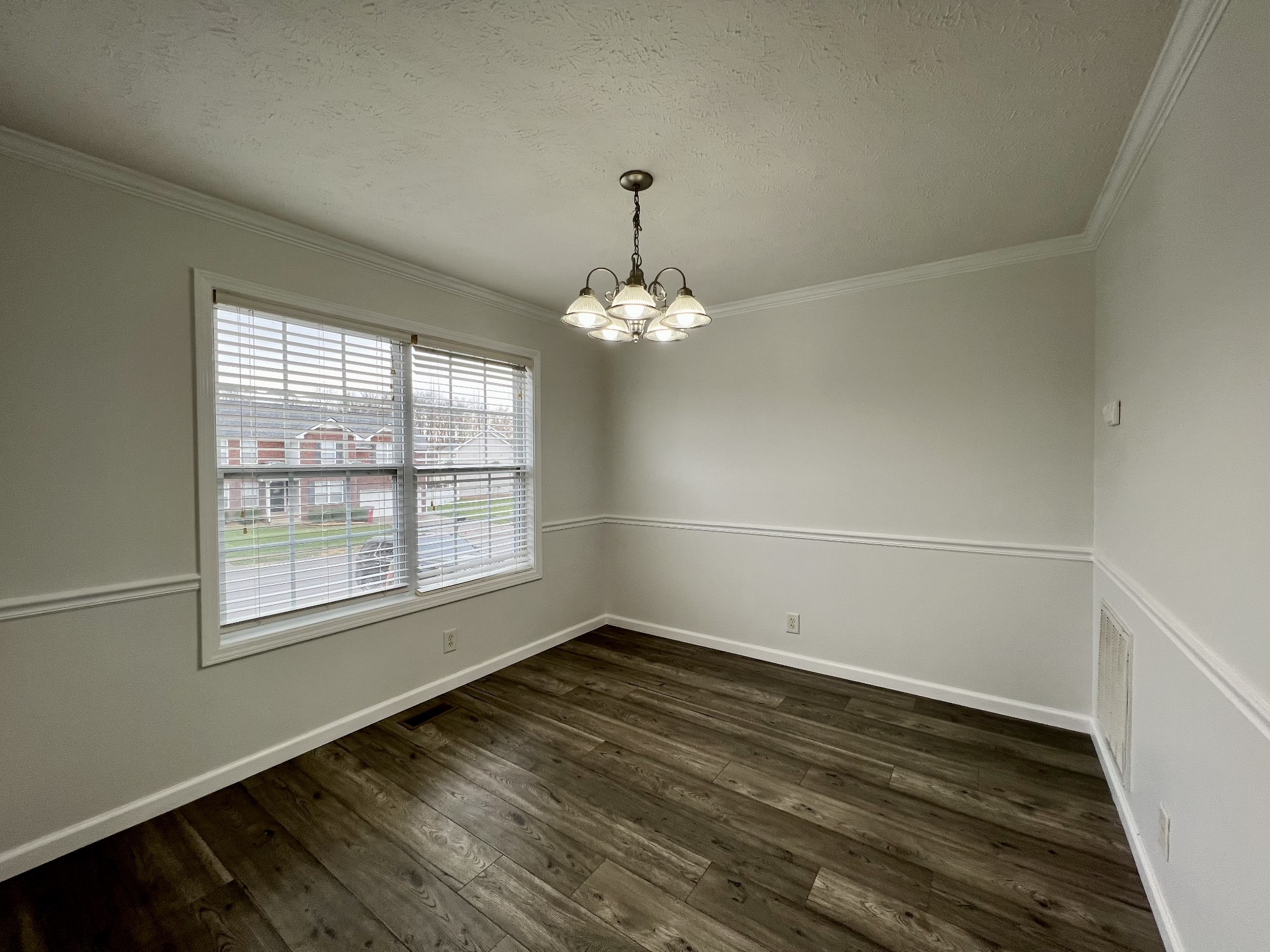 2784 Ridgepole Drive Clarksville, TN 37040 - Photo 15 of 41 Gallery Image 15