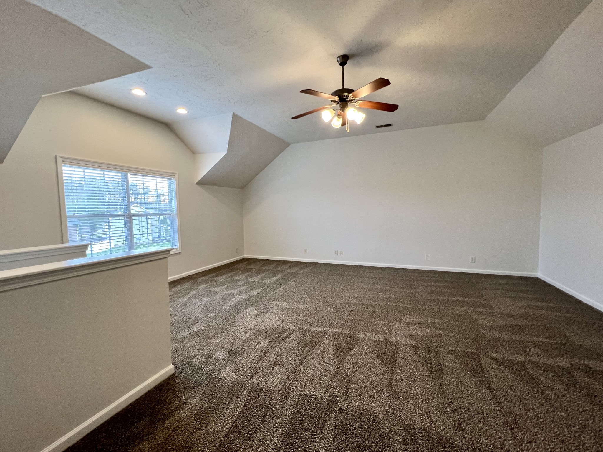 2784 Ridgepole Drive Clarksville, TN 37040 - Photo 18 of 41 Gallery Image 18
