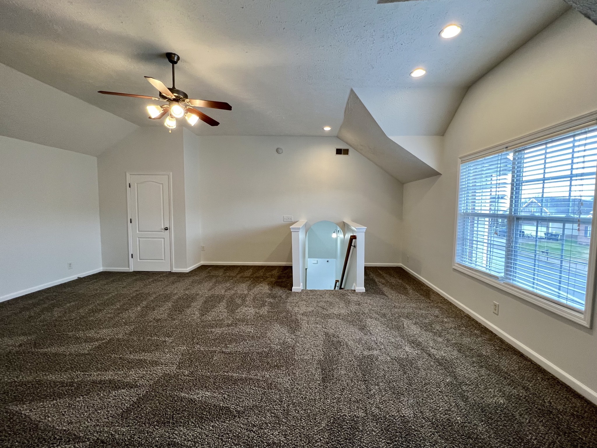 2784 Ridgepole Drive Clarksville, TN 37040 - Photo 19 of 41 Gallery Image 19