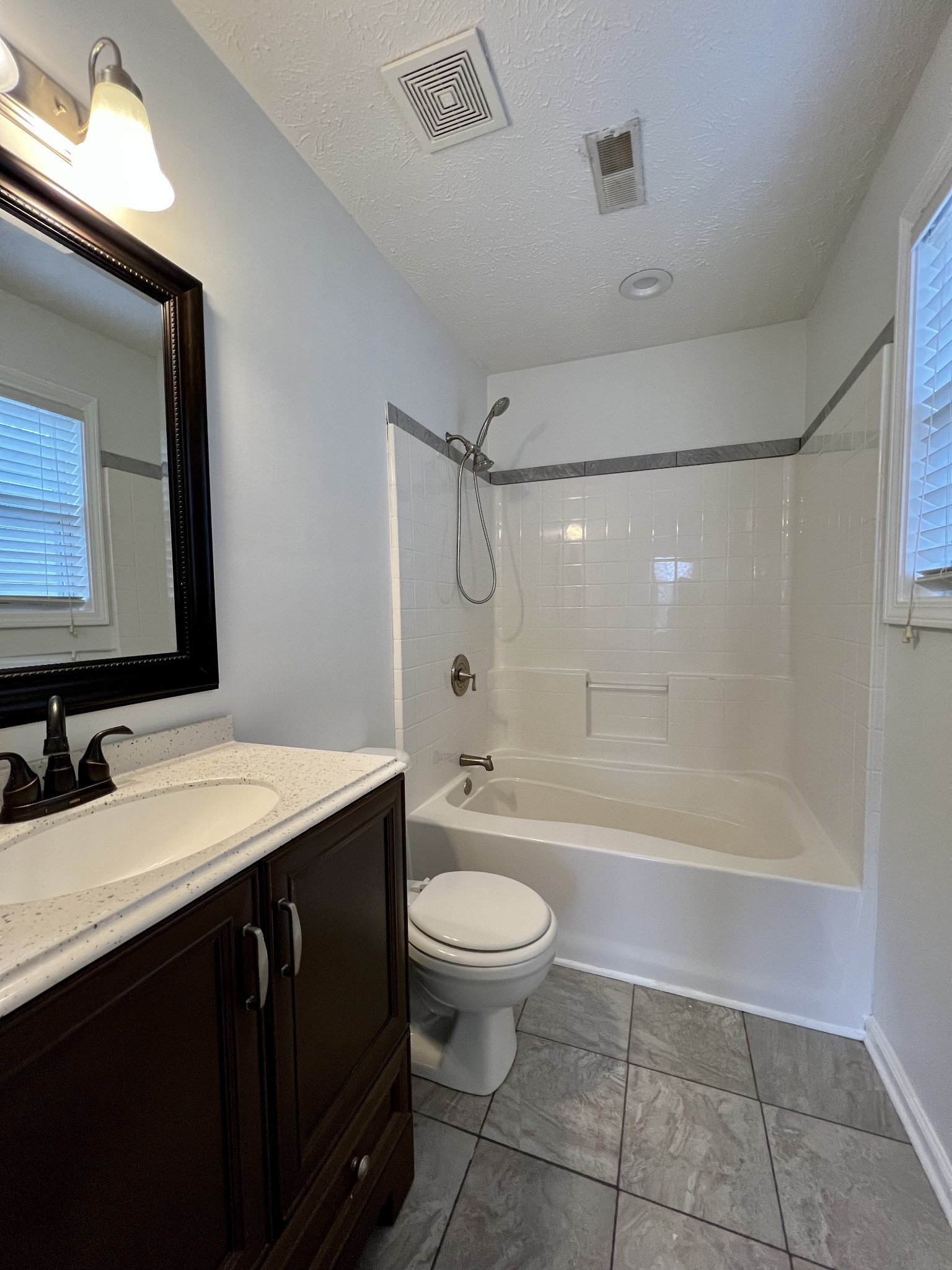 2784 Ridgepole Drive Clarksville, TN 37040 - Photo 24 of 41 Gallery Image 24