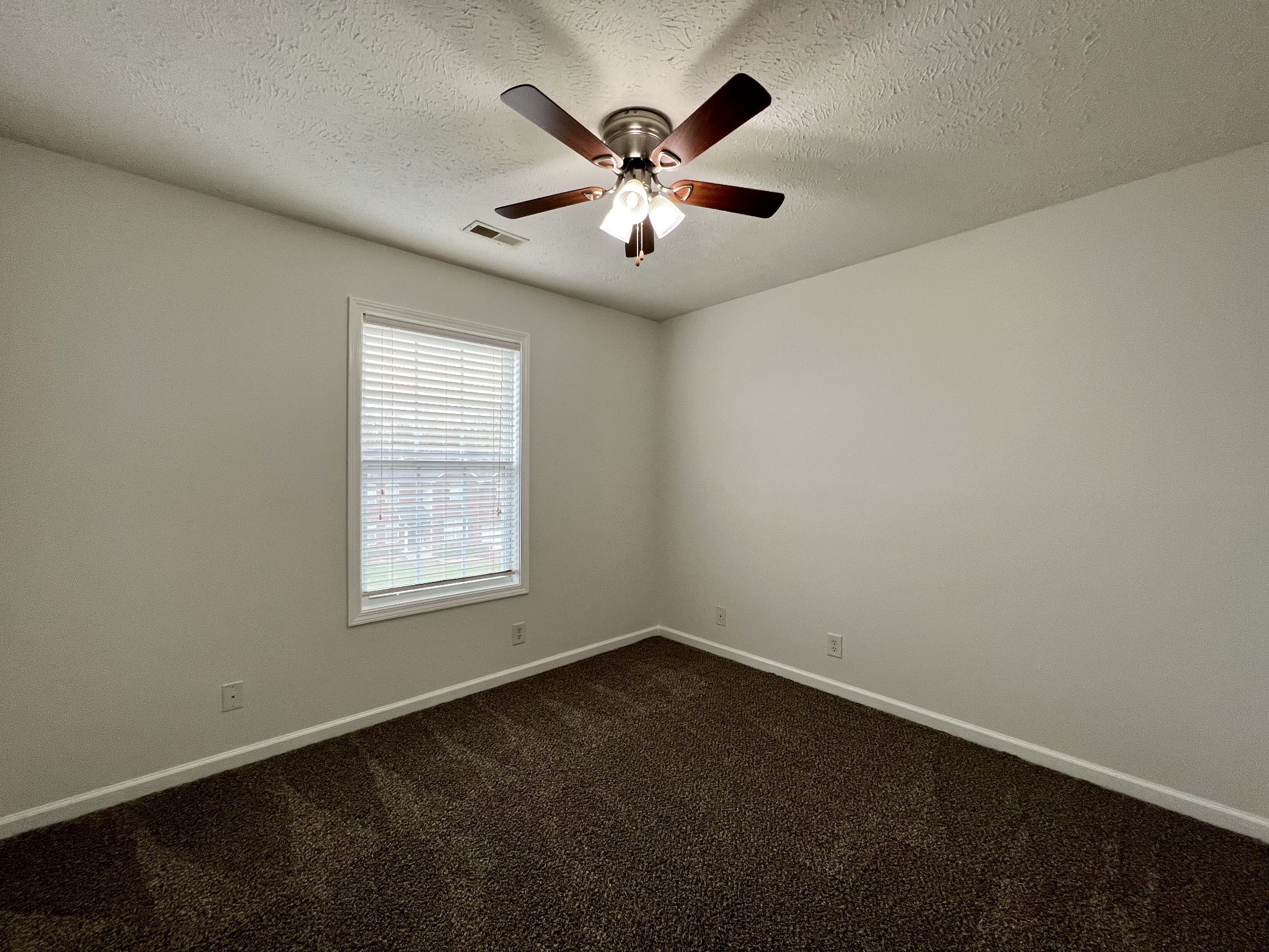 2784 Ridgepole Drive Clarksville, TN 37040 - Photo 33 of 41 Gallery Image 33