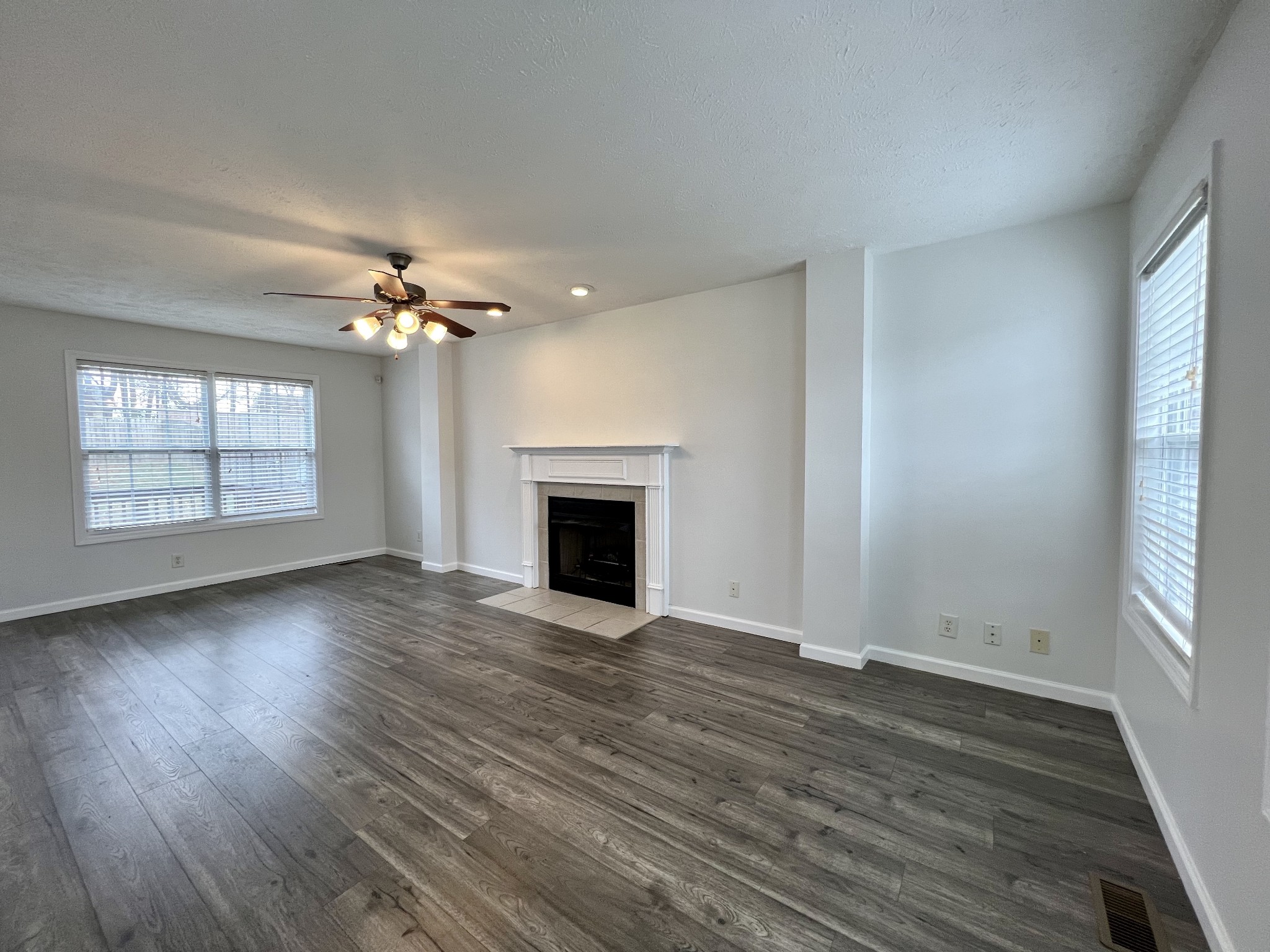2784 Ridgepole Drive Clarksville, TN 37040 - Photo 6 of 41 Gallery Image 6