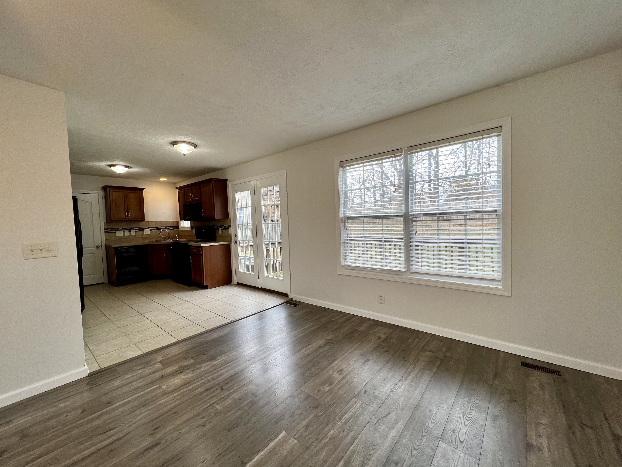 2784 Ridgepole Drive Clarksville, TN 37040 - Photo 7 of 41 Gallery Image 7