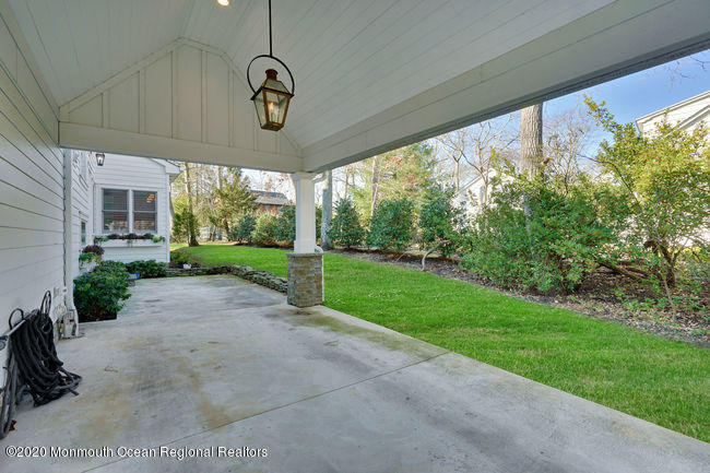 627 Oceanview Road Brielle, NJ 08730 - Photo 8 of 70 008_dsc03913-dsc03917_1