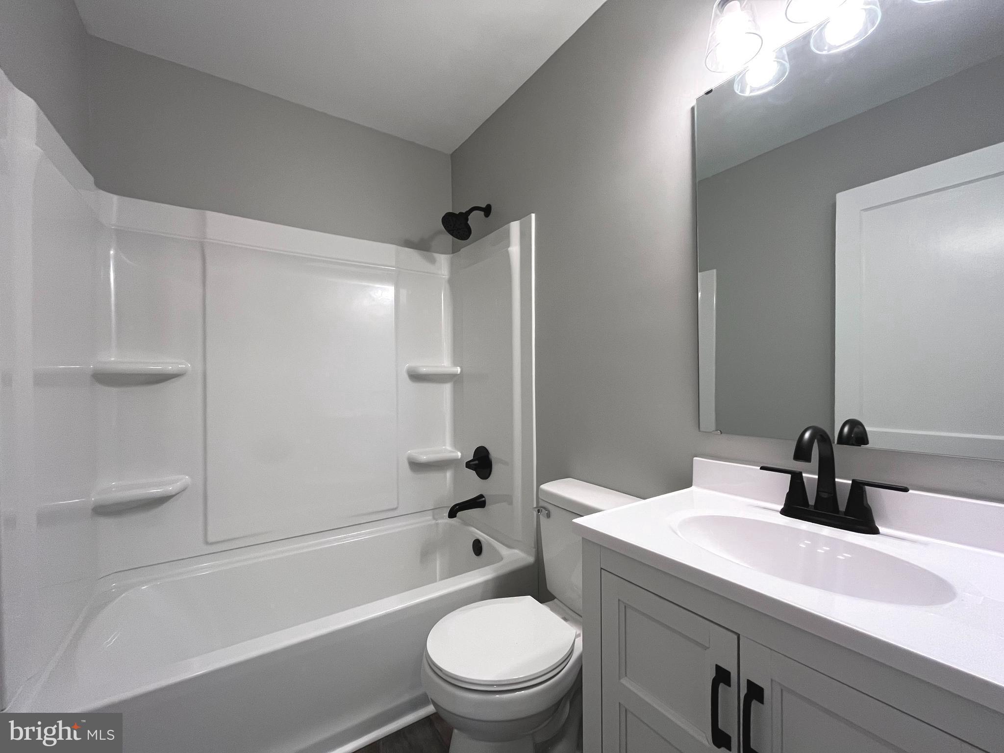 568 Cedar Grove Road Winchester, VA 22603 - Photo 14 of 30 Bathroom
