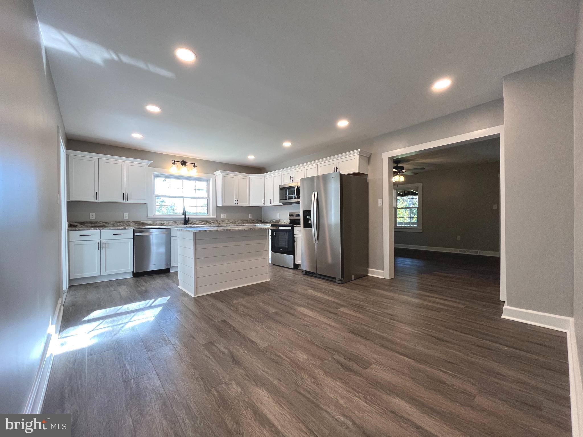 568 Cedar Grove Road Winchester, VA 22603 - Photo 10 of 30 Kitchen/Dining