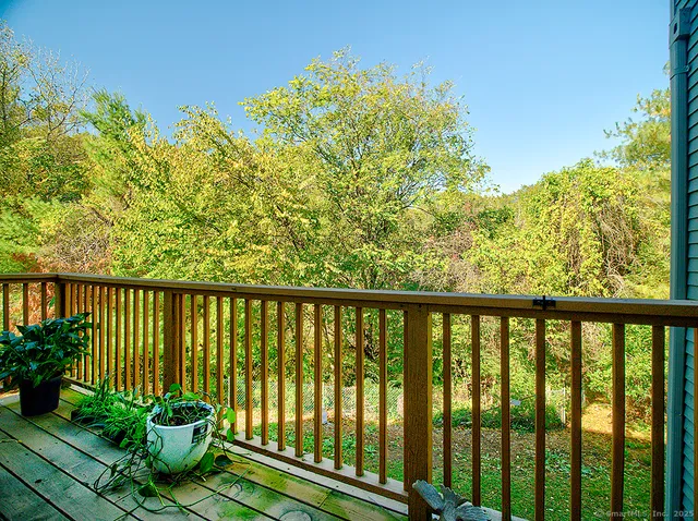 $250,000 | 1410 Whitney Avenue, Unit E2, Hamden, CT 06517