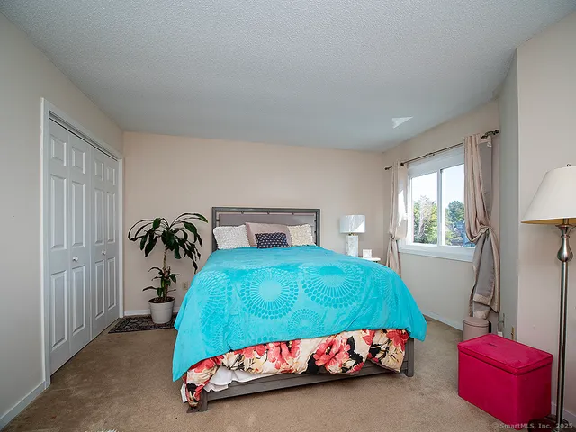 $250,000 | 1410 Whitney Avenue, Unit E2, Hamden, CT 06517