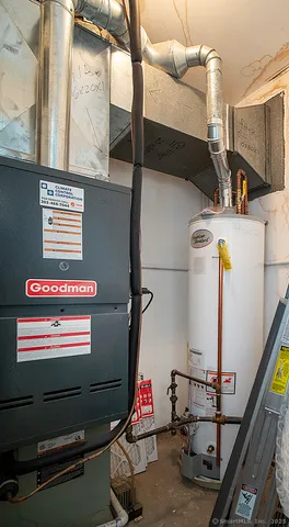 $250,000 | 1410 Whitney Avenue, Unit E2, Hamden, CT 06517