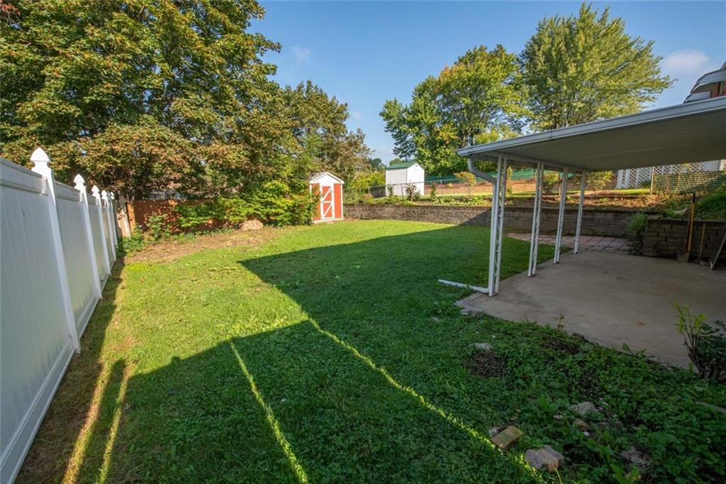 5340 Meadowcrest Road Pittsburgh, PA 15236 - Photo 9 of 22 Gallery Image 9