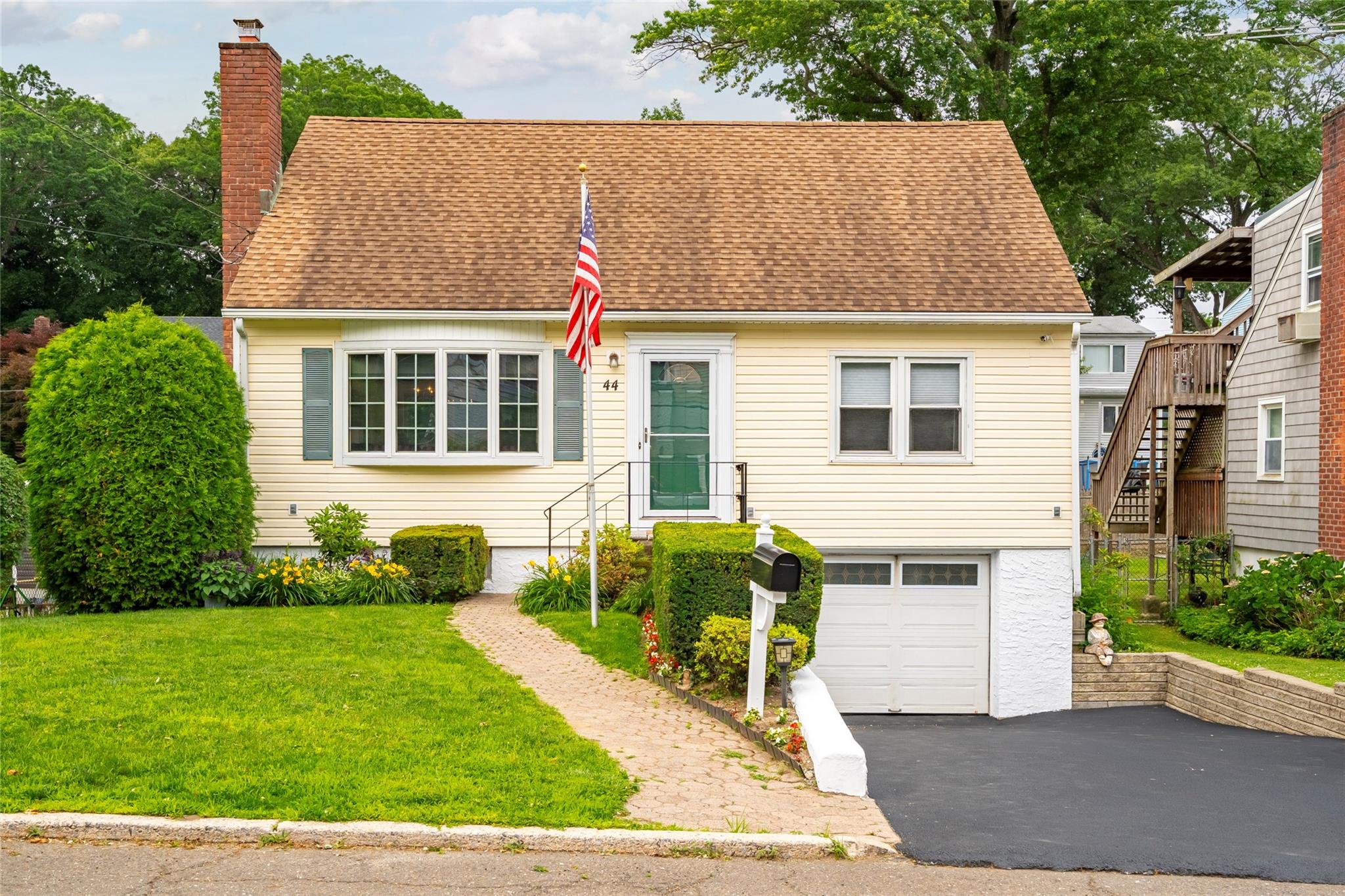 44 North Perkins Ave  