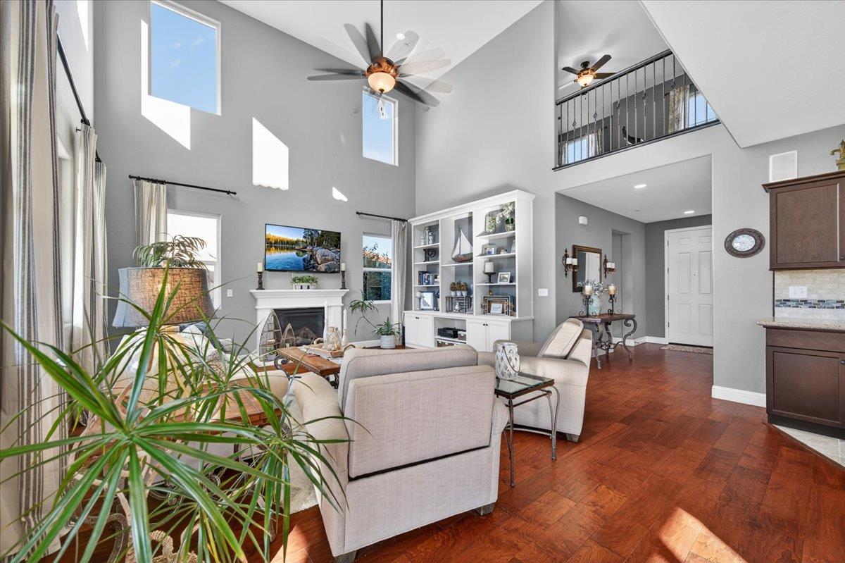 21238 Lago Bello Friant, CA 93626 - Photo 11 of 67