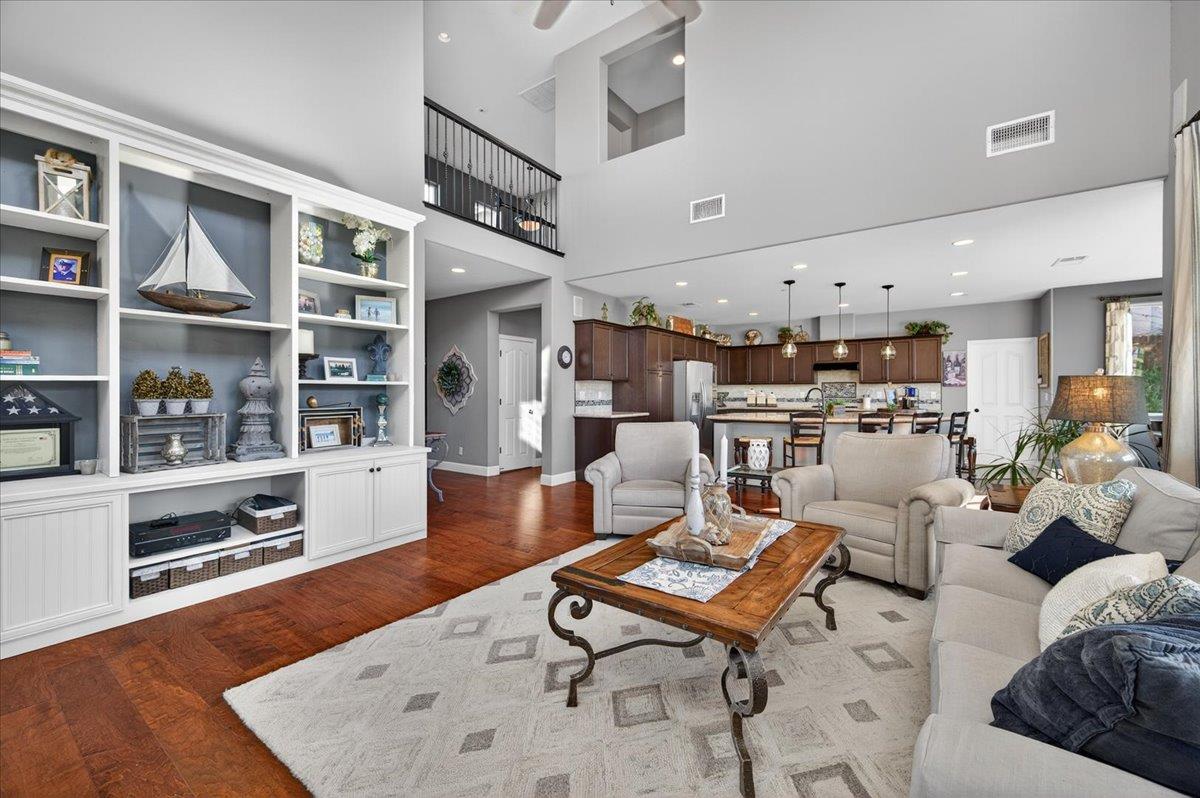 21238 Lago Bello Friant, CA 93626 - Photo 13 of 67