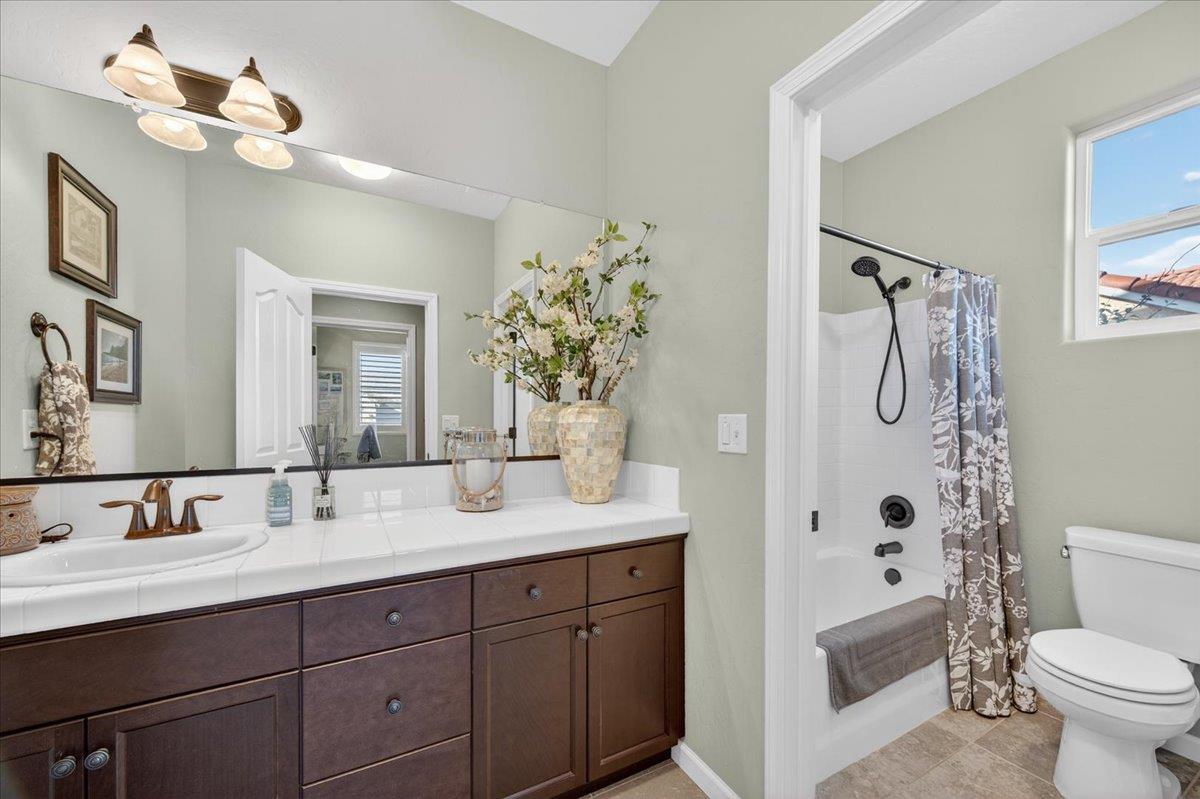 21238 Lago Bello Friant, CA 93626 - Photo 23 of 67