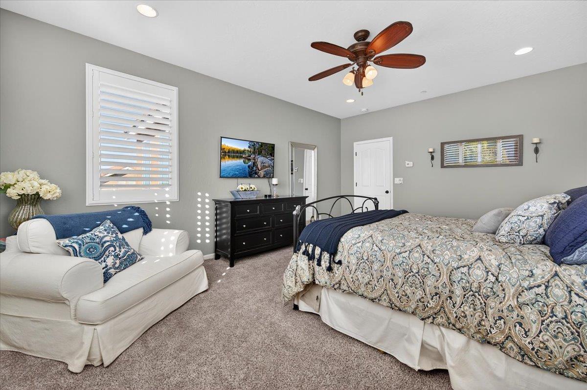 21238 Lago Bello Friant, CA 93626 - Photo 34 of 67