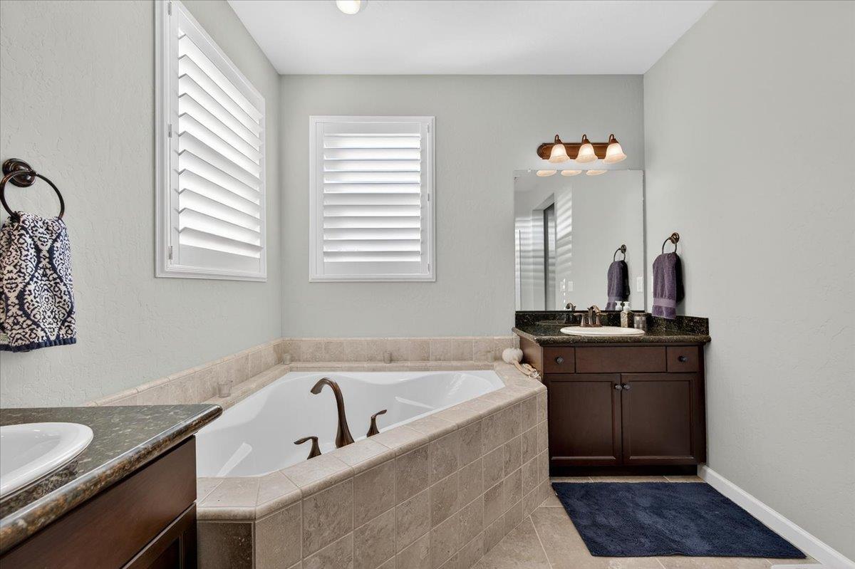 21238 Lago Bello Friant, CA 93626 - Photo 39 of 67