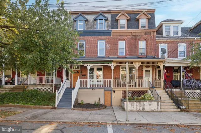 $259,900 | 516 North Charlotte Street, Pottstown, PA 19464