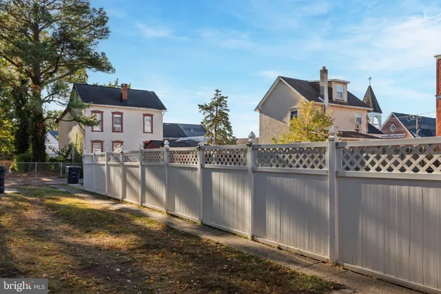 $259,900 | 516 North Charlotte Street, Pottstown, PA 19464