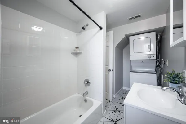 $219,900 | 1028 West Cross Street, Baltimore, MD 21230