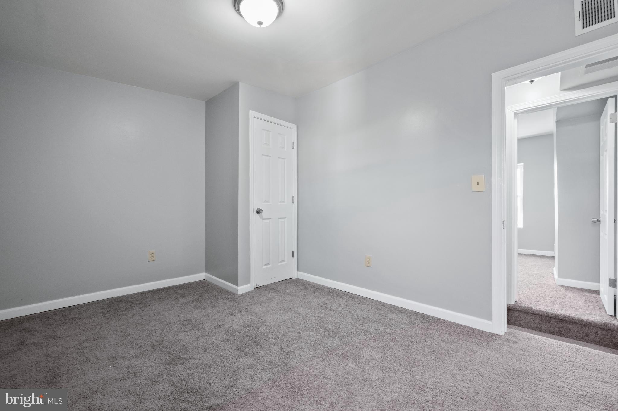 1028 West Cross Street Baltimore, MD 21230 - Photo 21 of 31 3rd bedroom - 3rd floor
