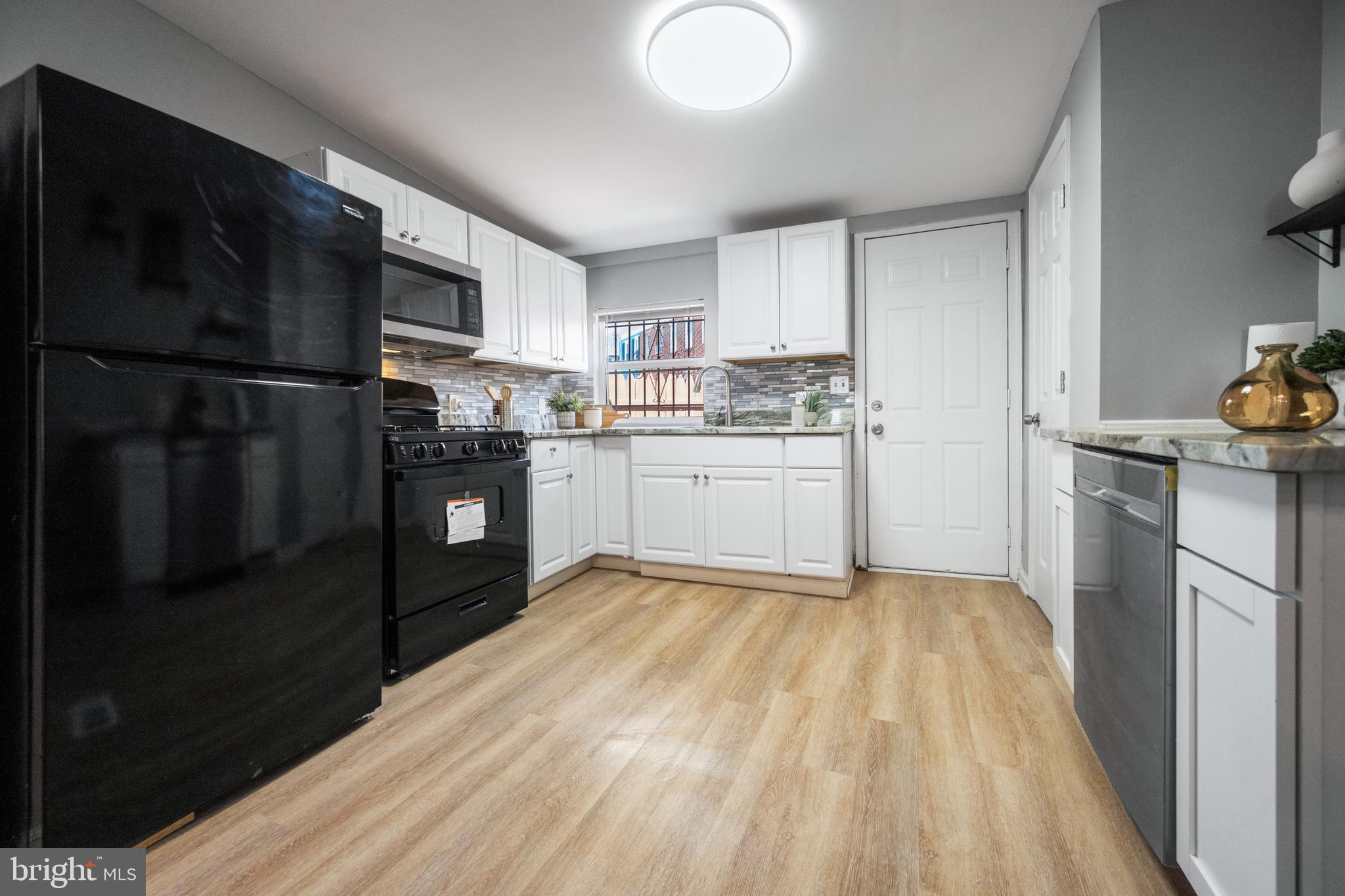 1028 West Cross Street Baltimore, MD 21230 - Photo 5 of 31