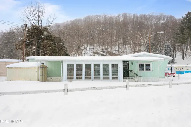 $79,900 | 1 Pinnacle Drive, Adams, MA 01220