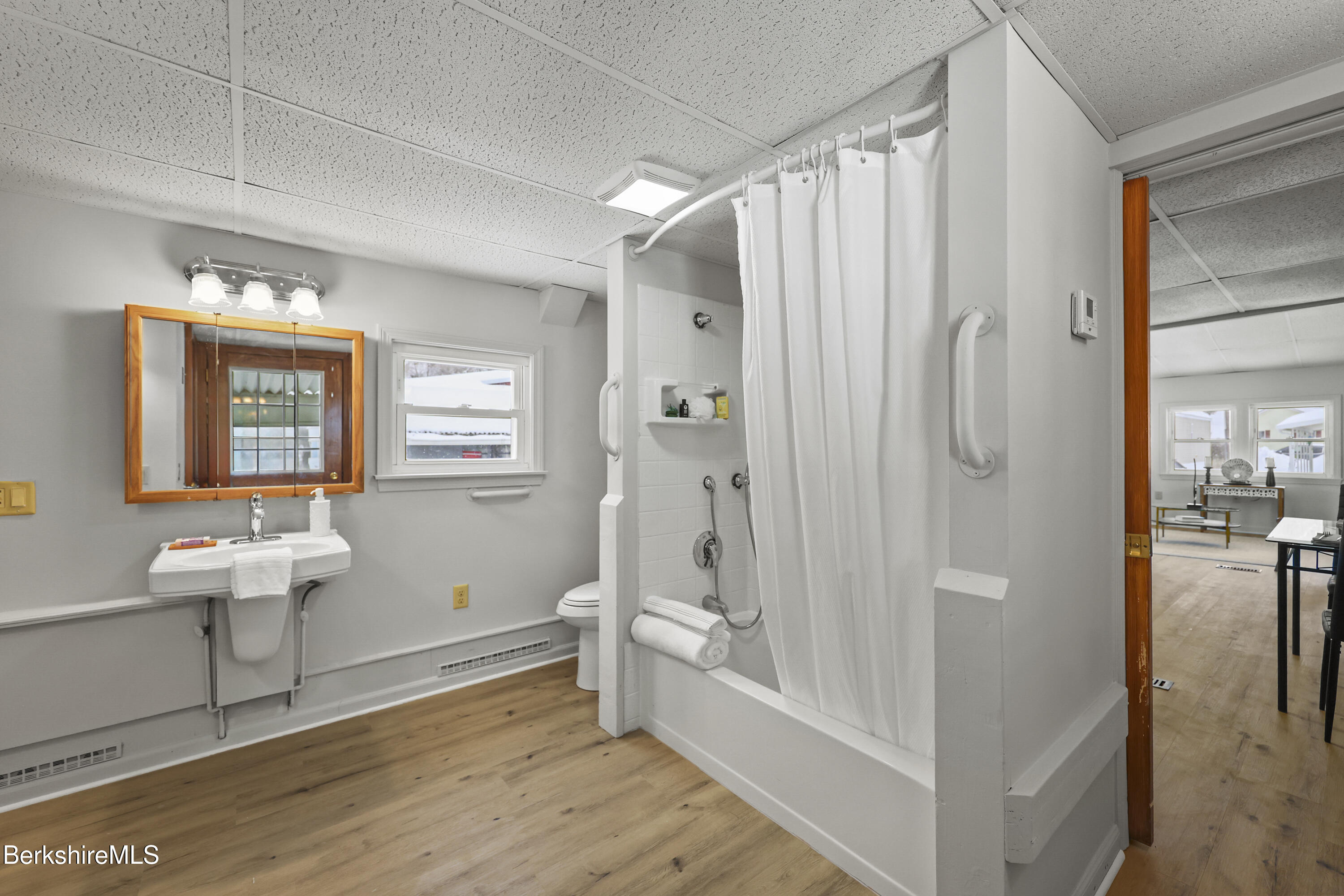 1 Pinnacle Lane Adams, MA 01220 - Photo 18 of 28 Bathroom