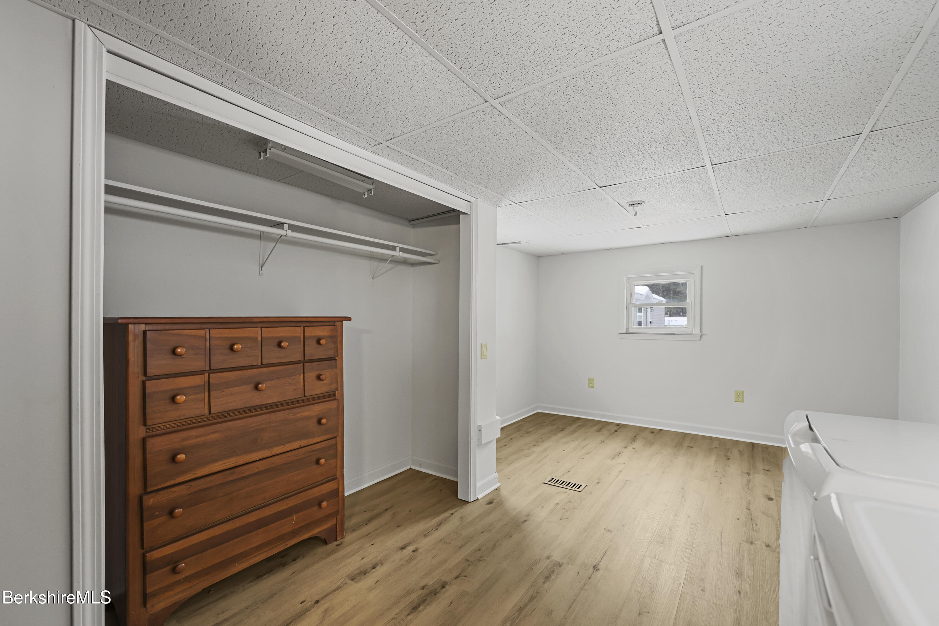 1 Pinnacle Lane Adams, MA 01220 - Photo 22 of 28 Bedroom