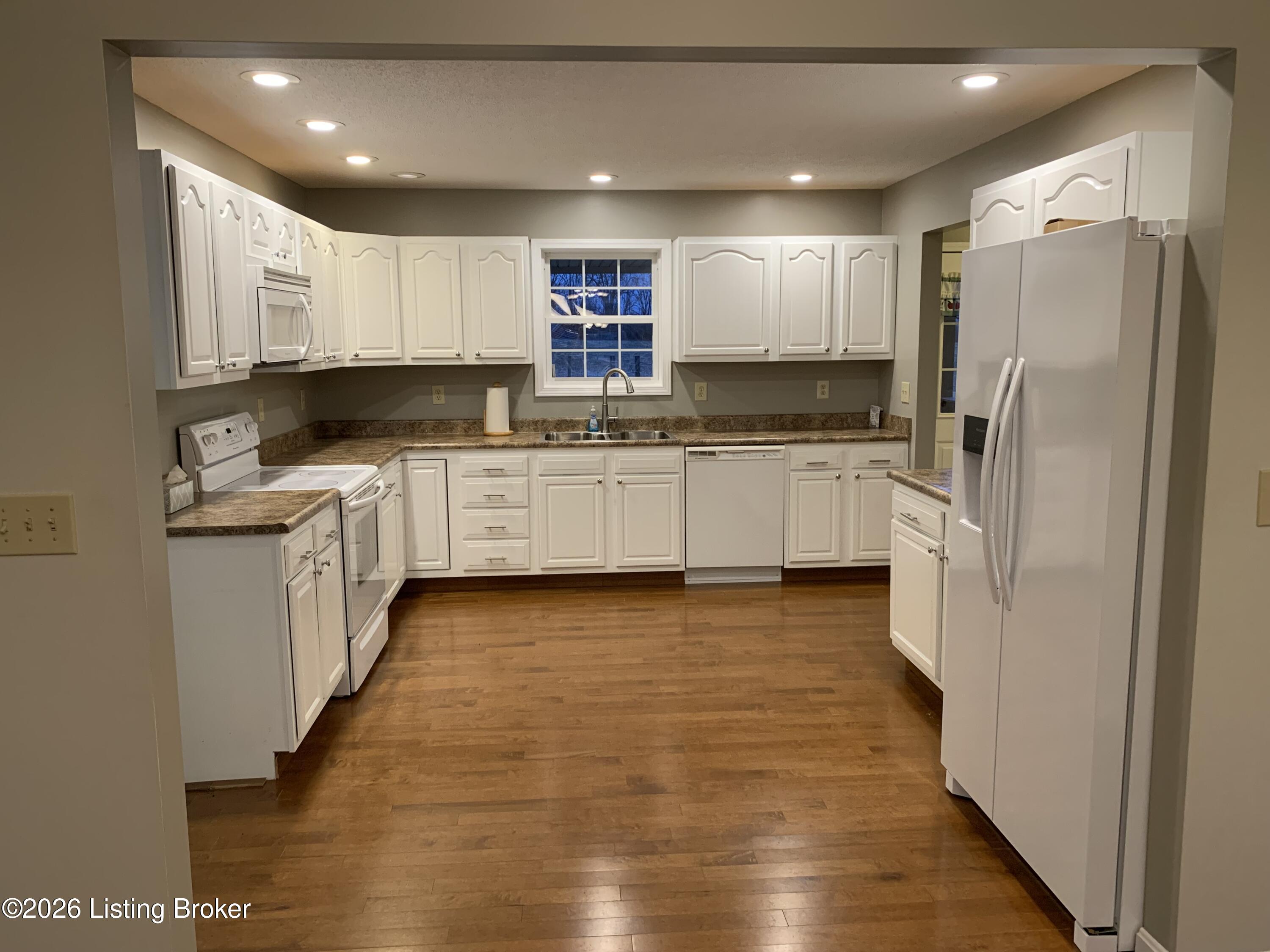6156 South Property Road Pleasureville, KY 40057 - Photo 29 of 74 Kitchen