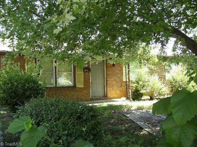 303 Meredith Street High Point, NC 27260 - Photo 1 of 2 Exterior Front.