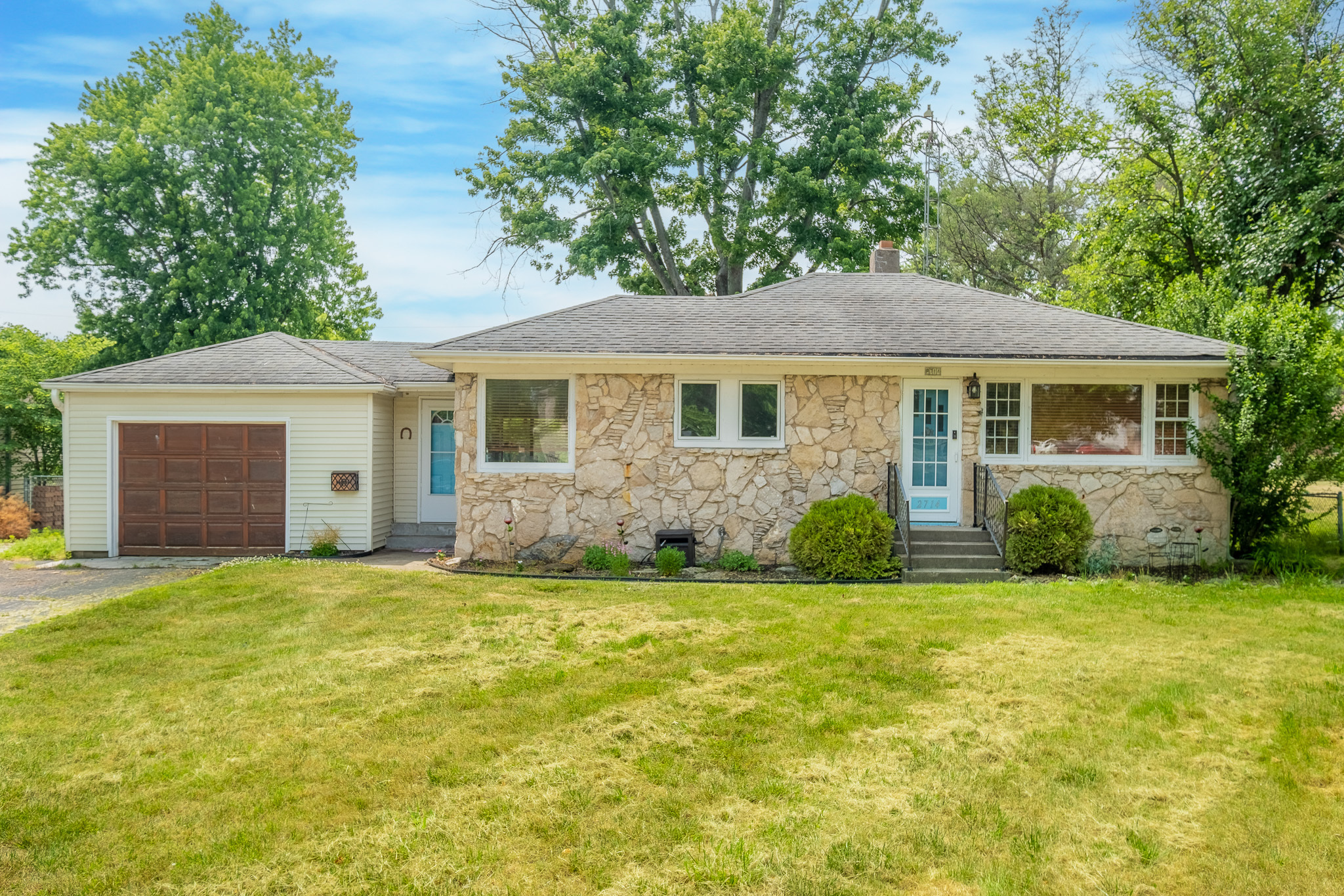 2714 North Marr Road Columbus, IN 47203 - Photo 1 of 25 Gallery Image 1