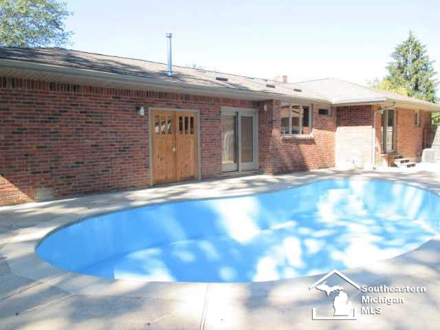15 Riverside Court Monroe, MI 48162 - Photo 6 of 25 Gallery Image 6