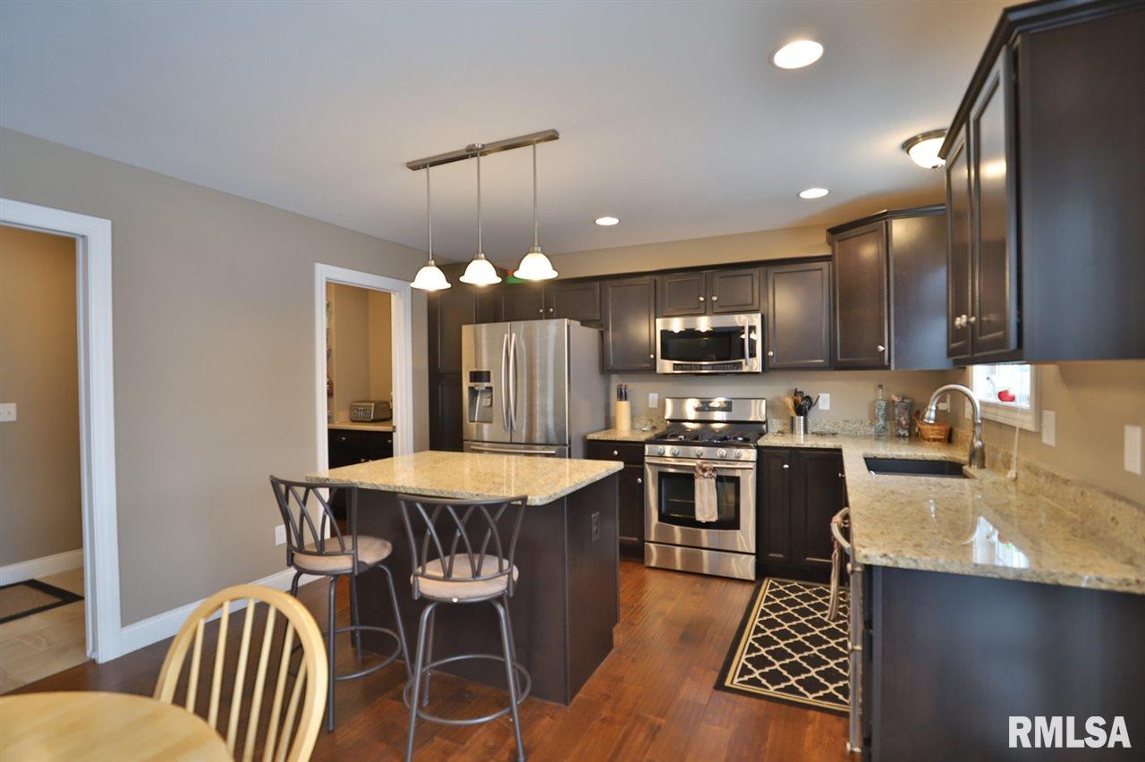 2116 West Geneva Road Peoria, IL 61615 - Photo 12 of 28