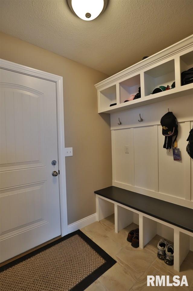 2116 West Geneva Road Peoria, IL 61615 - Photo 16 of 28